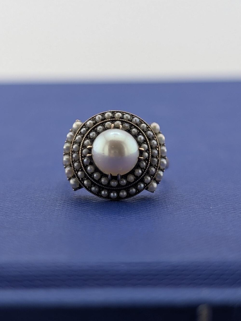 14ky Rose Gold Victorian Pearl and Seed Pearl Bullseye Ring - 3.5g